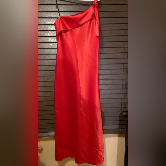 Suzy Shier Dresses & Skirts - Suzy Sheir special occasion dress size 5